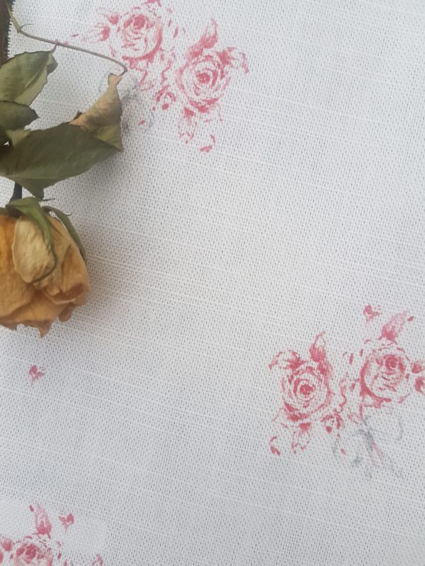 Pretty French Posies with Bow Linen Fabric