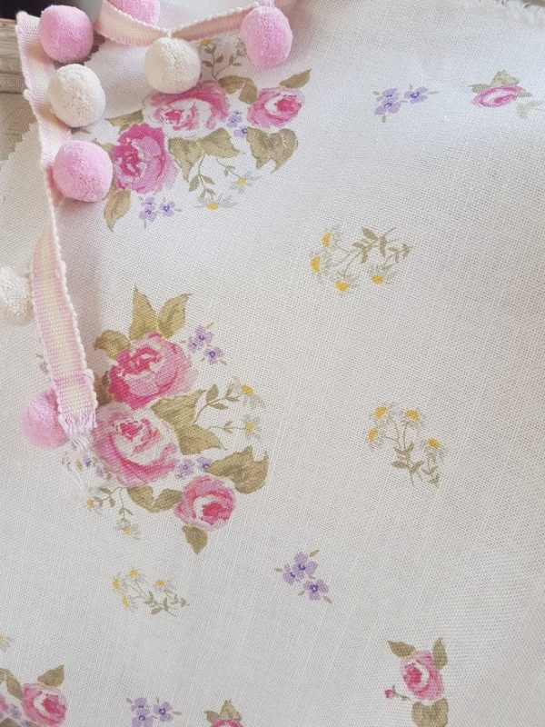 Rosabella Rose and Daisies Floral Linen Fabric.