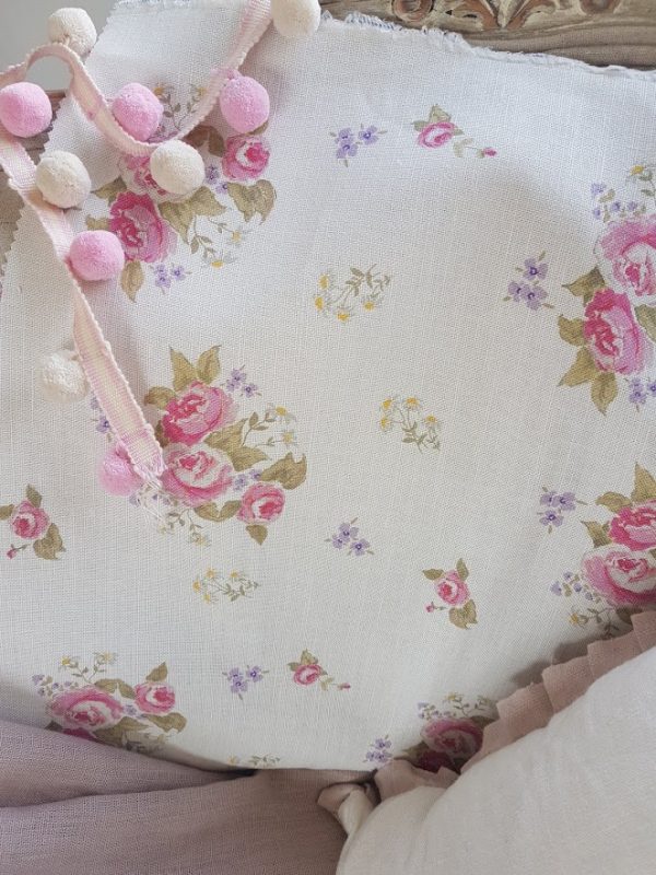 Rosabella Rose and Daisies Floral Linen Fabric.