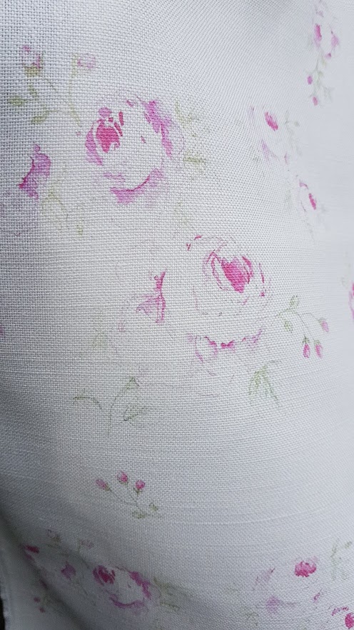 Mill on The Floss Faded Watercolour Roses on an Ivory Linen Fabric