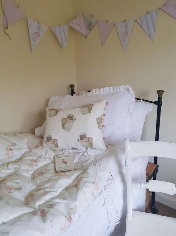 Jemima Puddleduck Single Feather Eiderdown by Rose and Foxgloves