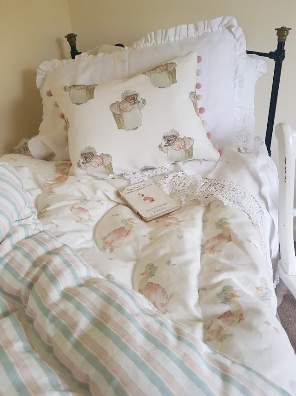 Jemima Puddleduck Single Feather Eiderdown by Rose and Foxgloves
