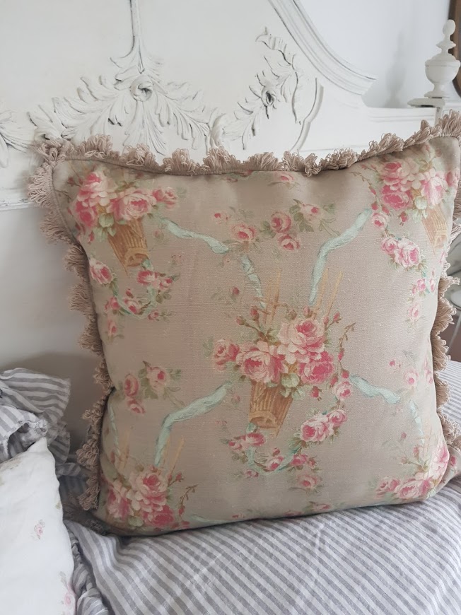 Felicite Parmetier French Antique Style Cushion -Stone and Old Pink Grainsack Reverse