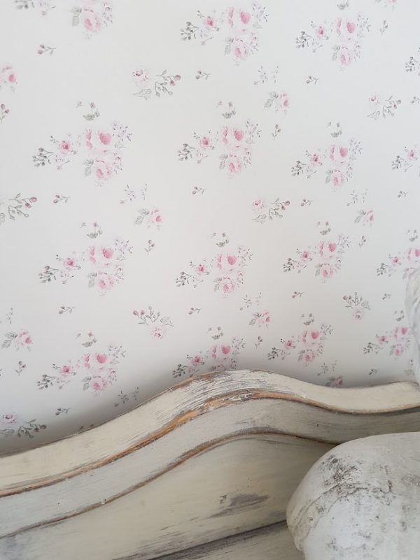 Faded Country Pink Roses in Petite Wallpaper