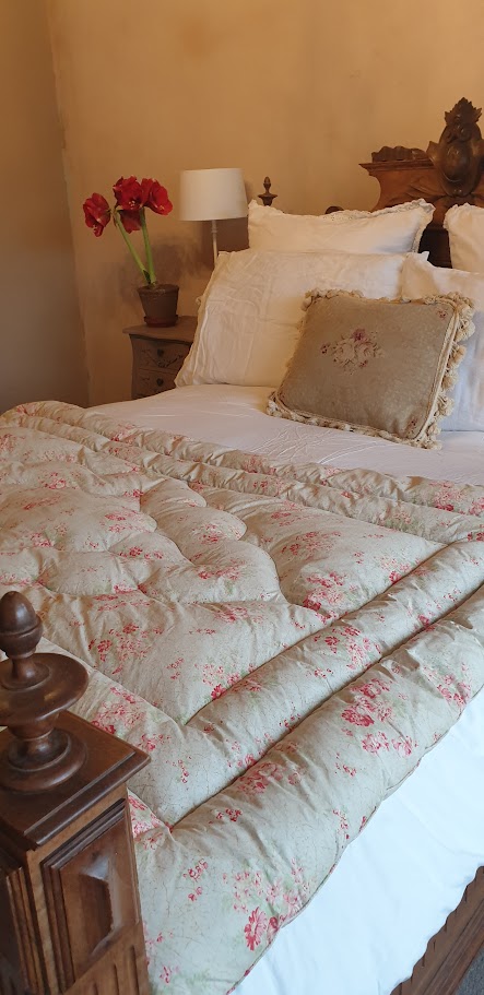 Vintage Feather Eiderdown Rose and Foxgloves main