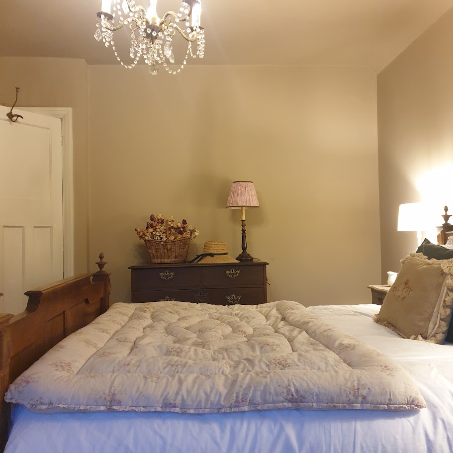 Faded Green Floral Polka Dot Double Sided Single Eiderdown 103x149cm