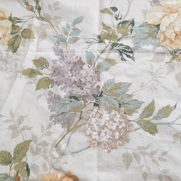 Vintage Lemon Roses Cotton Fabric Made In England 3.5 meters 2 close