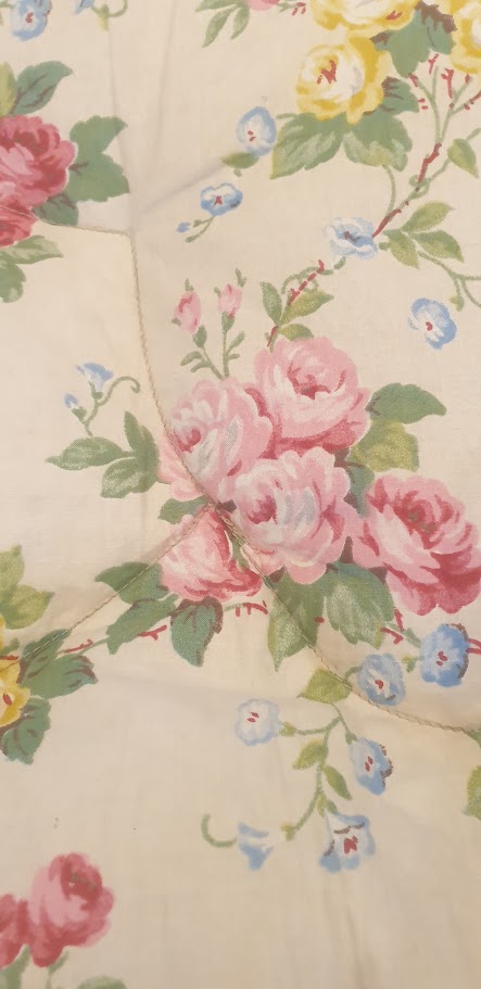Summer Roses Vintage Feather Eiderdown 98cm x 170cm - Image 4